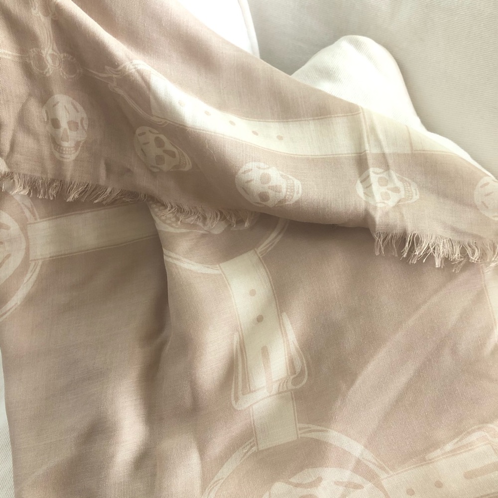 Alexander McQueen Buckle and Multiskull scarf